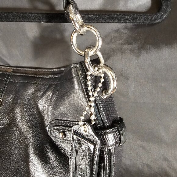 Vintage Coach black soft leather bag. - Picture 3 of 8